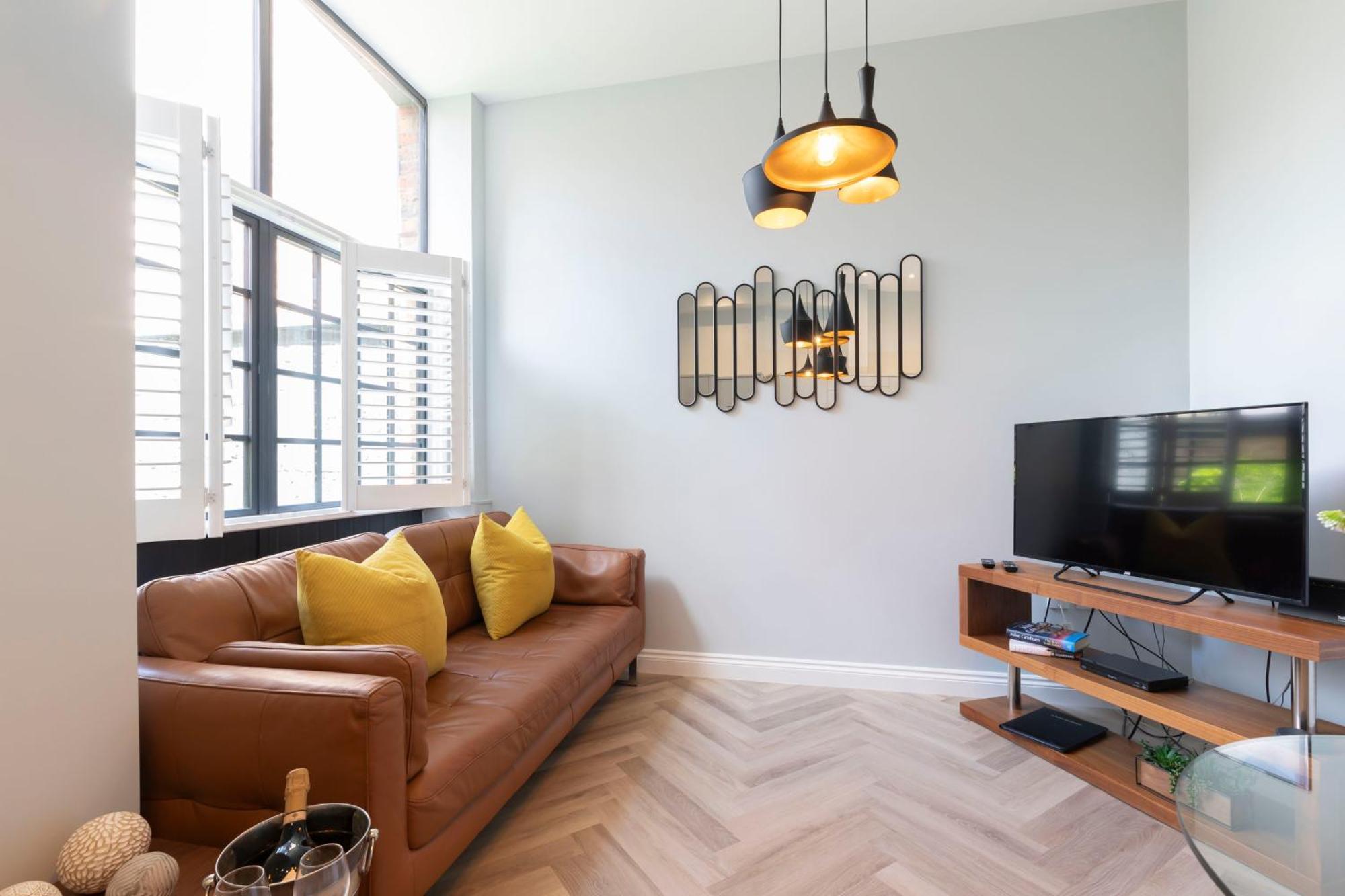 Elliot Oliver - Stylish 2 Bedroom Town Centre Apartment Cheltenham Eksteriør bilde